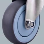 ⁦عربة تسوق بلاستيك احمر قاعدة حديد 160 لتر⁩ - الصورة ⁦4⁩